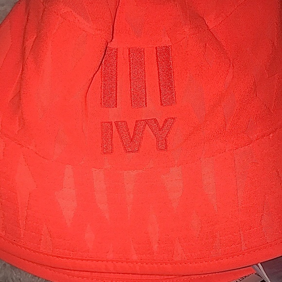 🐝 IVY PARK FLEX 2021 DROP BUCKET HAT - Picture 3 of 6